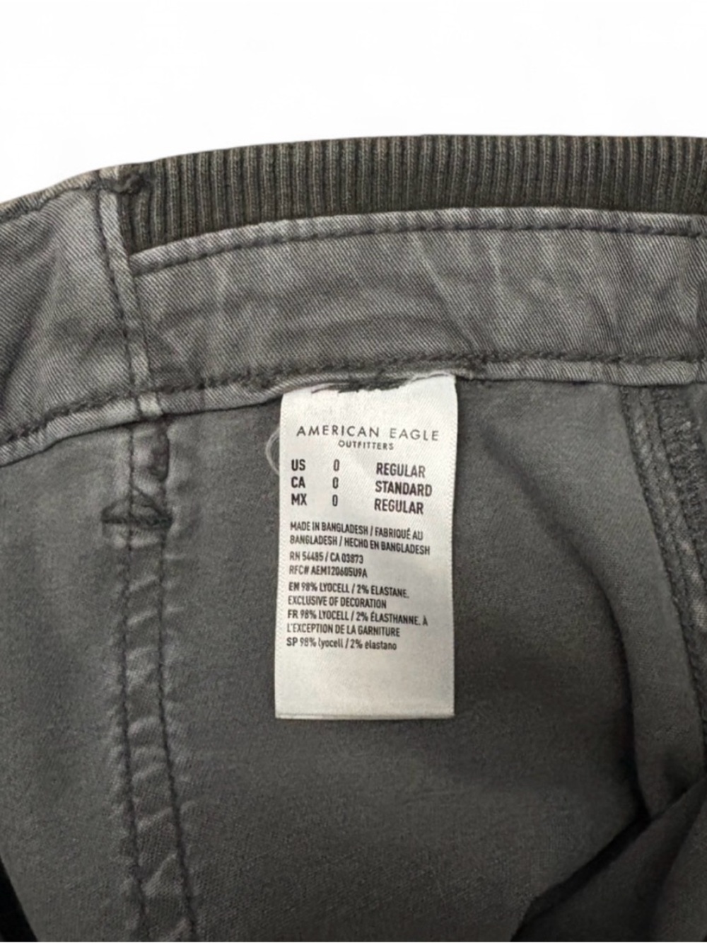 American Eagle Women’s Cargo Pants in Charcoal Gray - Picture 5 of 5